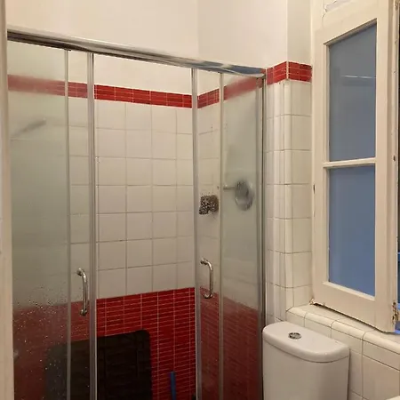Angel House - Tram Room Lisbon